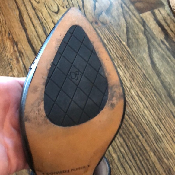 Donald Pliner shoes - Picture 6 of 11